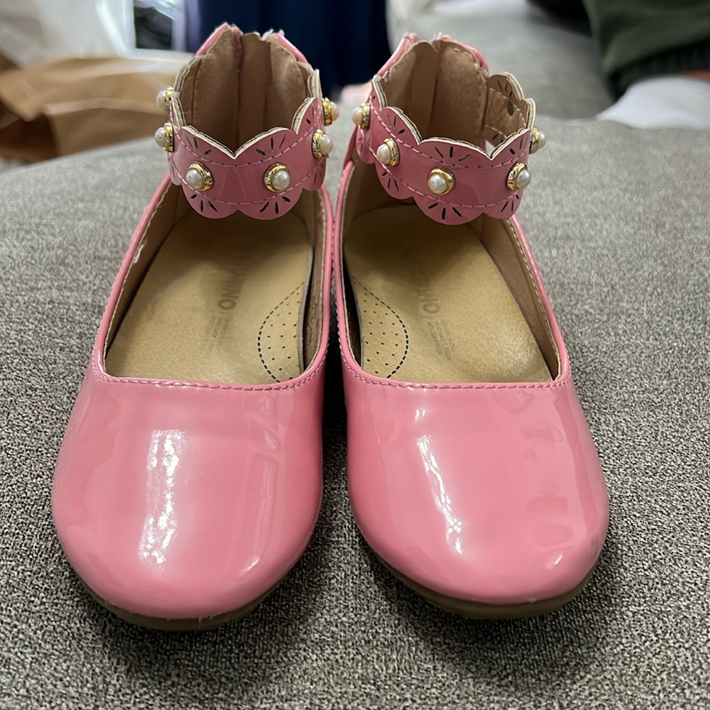 Naturino pink girls shoes size 11